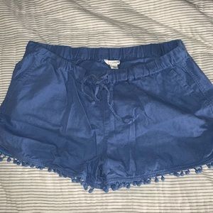 Jcrew Pom Pom hem shorts. Size L